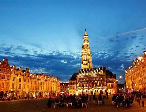 Au Coeur De La Grand Place Arras Zewnętrze zdjęcie